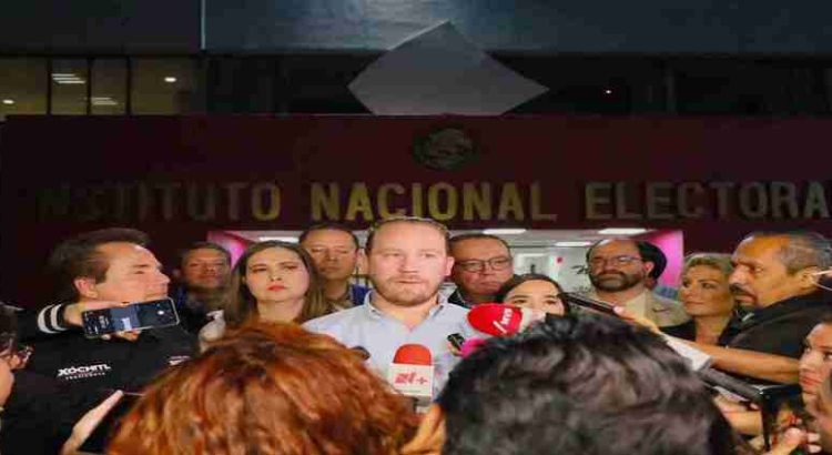 Taboada denuncia a AMLO ante el INE por intromisión en el proceso electoral de CDMX