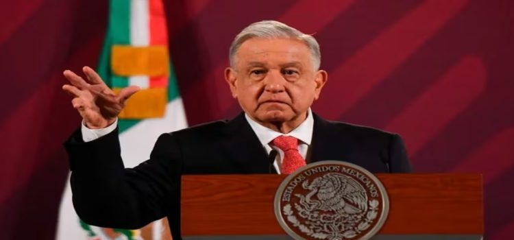 AMLO acusa a empresas y bancos de retrasar entrega de Afores