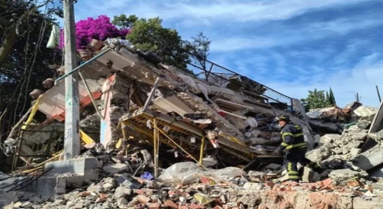 Explosión en Tlalpan provoca caída de edificio y deja 4 lesionados