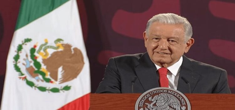 AMLO indica que retraso en plantas de generación de energía ha provocado apagones en el país