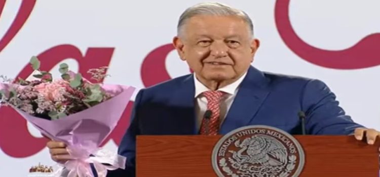 AMLO: “Hoy nada de política”; dedica la mañanera a las mamás mexicanas