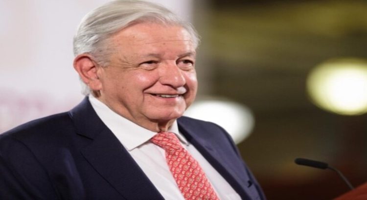 AMLO celebra disminución en la pobreza laboral