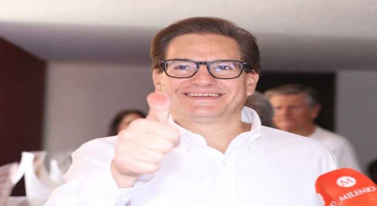 Salomón Chertorivski emitió su voto