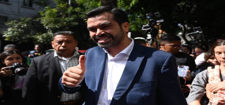 Álvarez Máynez ya emitió su voto