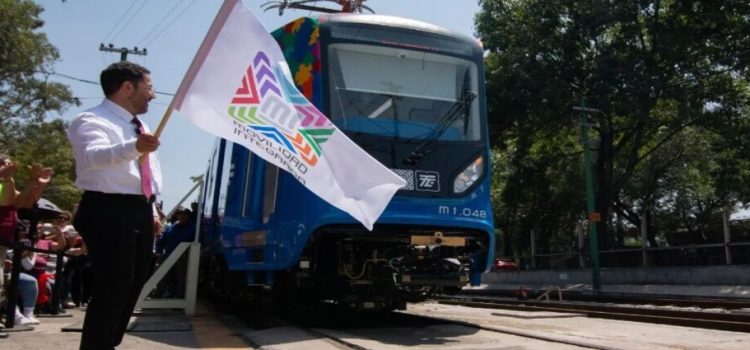 Gobierno de CdMx entregó las nuevas unidades del Tren Ligero