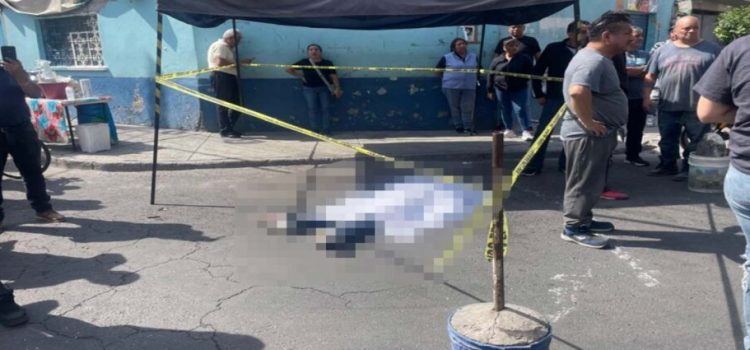 Hombre mayor pierde la vida en riña en Iztapalapa