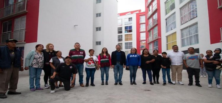 Entregan departamentos a 286 familias en alcaldía Cuauhtémoc