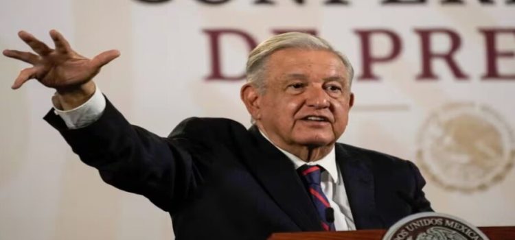 Gobierno federal informa que Quintana Roo continúa en fase roja por huracán Beryl; AMLO pide resguardarse