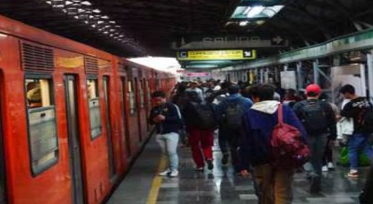 Joven pierde una extremidad tras caer a vías de LB del Metro de CdMx