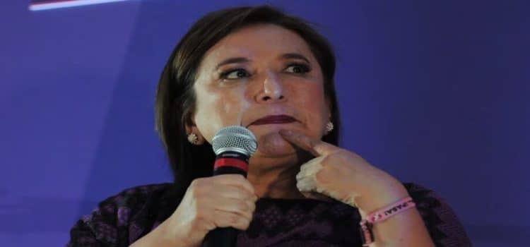 Xóchitl Gálvez está “considerando” volverse morenista