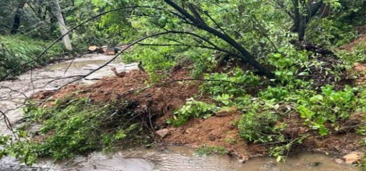 Lluvias provocan deslizamiento en Cuajimalpa