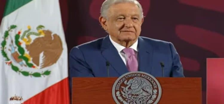 AMLO rechaza que inscriban su nombre en el Congreso de CDMX