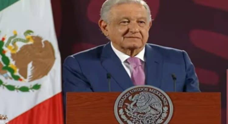 AMLO rechaza que inscriban su nombre en el Congreso de CDMX