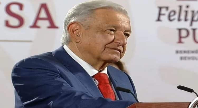 AMLO se despide del gabinete de seguridad con tamales y mariachis