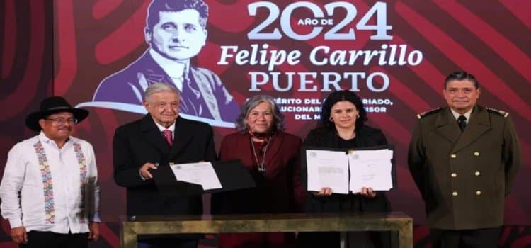 En su ultima mañanera, AMLO firma reformas constitucionales de la Guardia Nacional y de pueblos indígenas