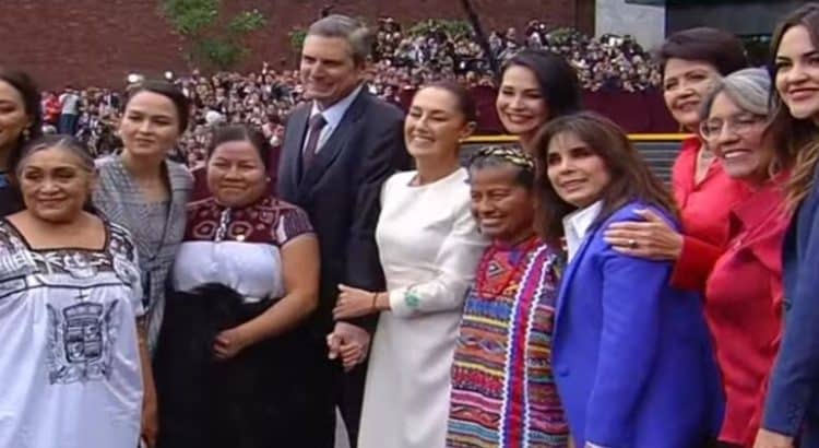 Comisión de toma de protesta de Claudia Sheinbaum conformada por solo legisladoras