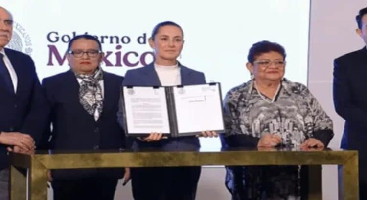 Claudia Sheinbaum firma decreto que reconoce crimen de Tlatelolco en 1968