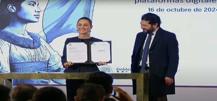 Sheinbaum firma decreto de reforma para otorgar a repartidores de plataformas digitales prestaciones de ley