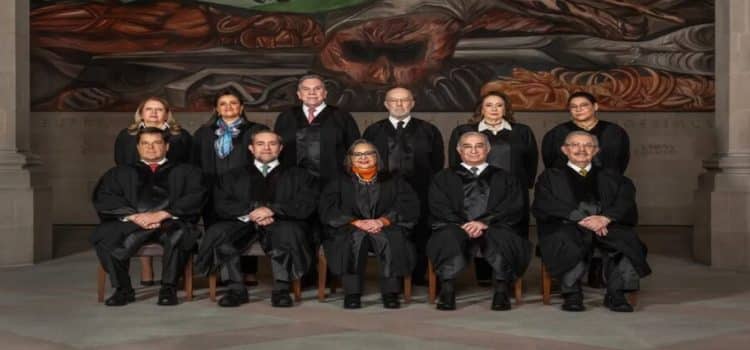 Ocho ministros de la Suprema Corte presentaron su renuncia ante el Senado