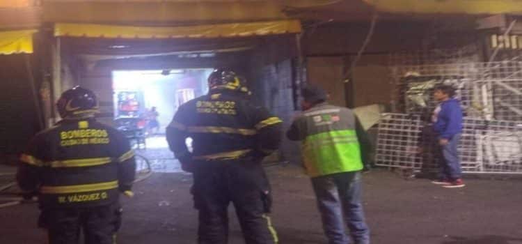 Se incendia plaza comercial del centro de CDMX