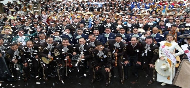 CDMX busca romper récord Guinness con la mayor cantidad de mariachis reunidos