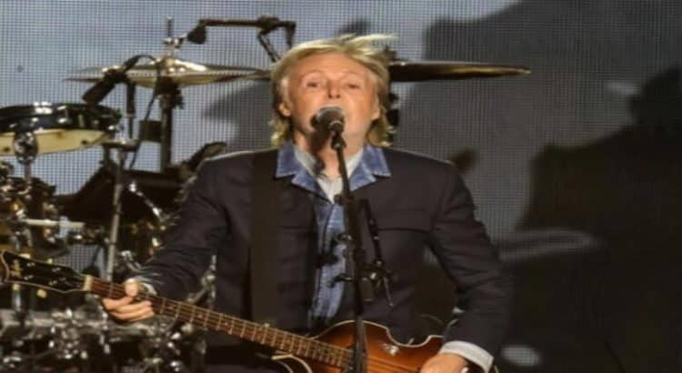 Paul McCartney complace a miles de fans capitalinos