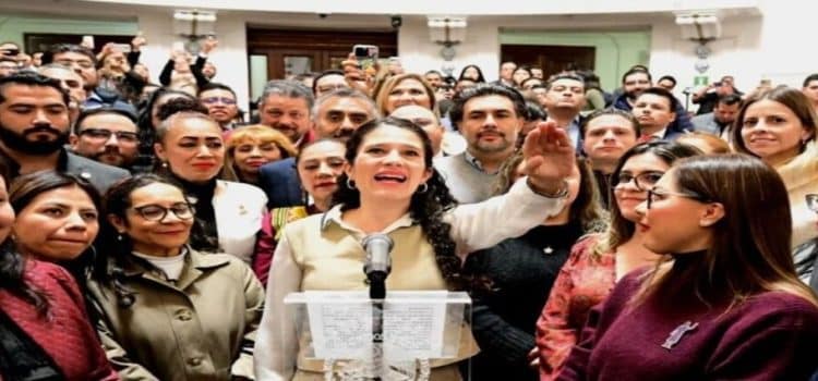 Protesta Bertha Alcalde como Fiscal de CDMX