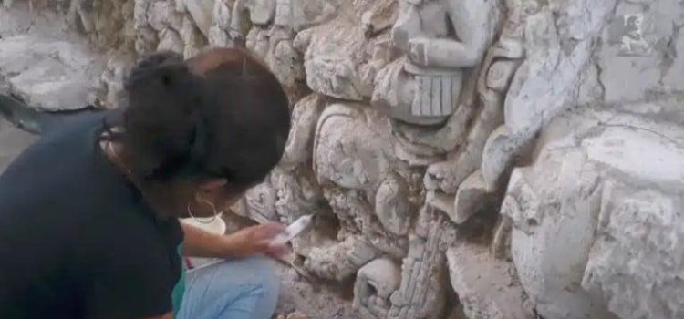 Relieve de estuco hallado en Dzibanché-Kinichná muestra importancia y poder de la dinastía maya Kaanu`l