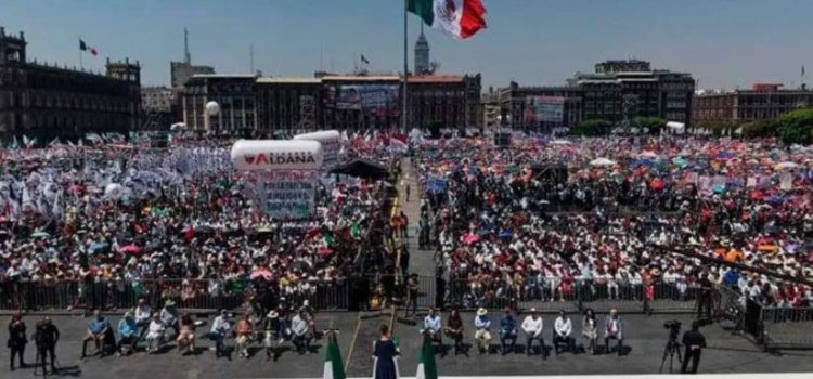 Más de 350 mil personas presentes en la asamblea informativa de Sheinbaum en el Zócalo