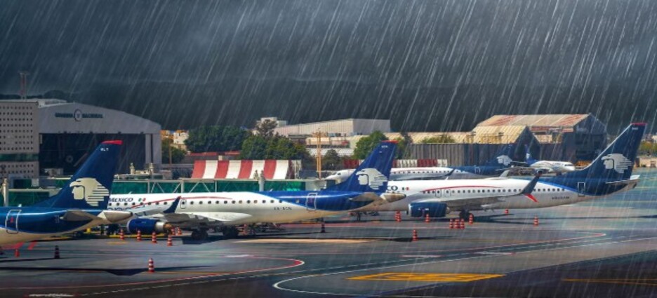 Activan alerta roja por lluvias en Cdmx; AICM y Metro suspenden el servicio