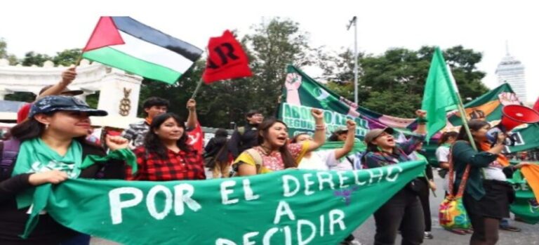 Mujeres marchan para exigir su derecho al aborto legal y seguro en Cdmx