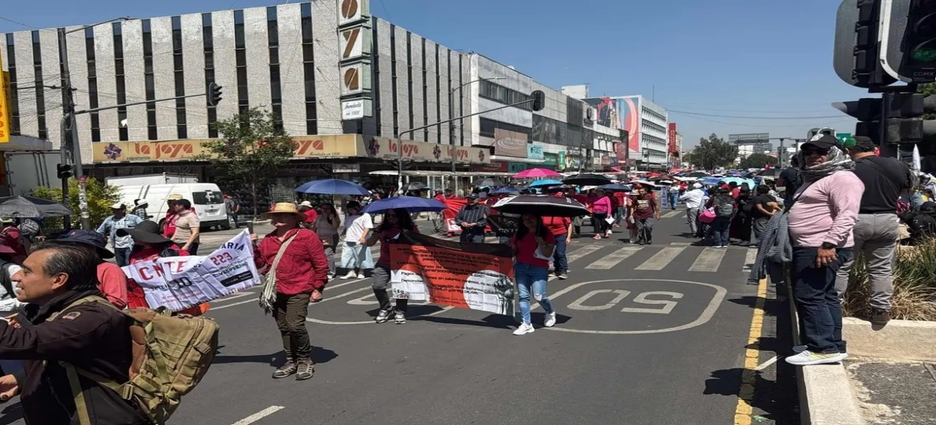 CNTE realiza megamarcha en CDMX este 15 de mayo