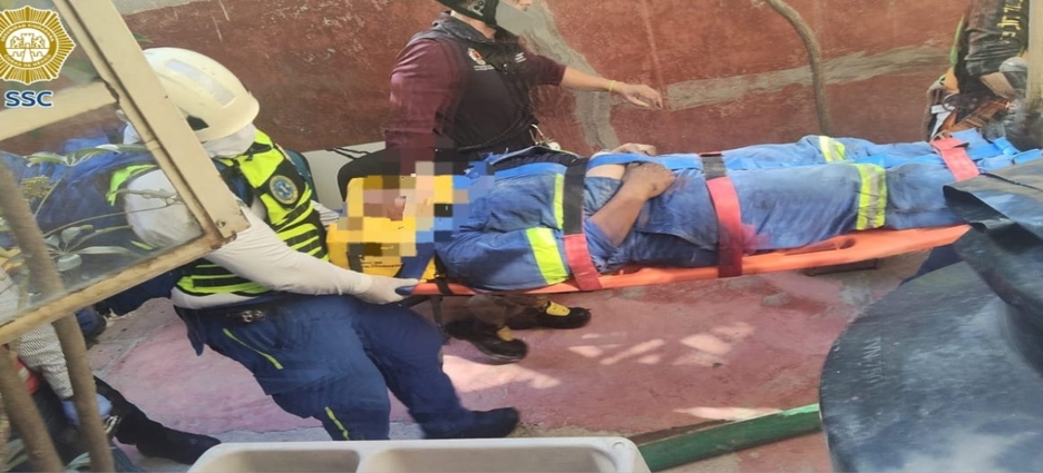 Colapsa grúa telescópica en obra de la CDMX; deja cuatro personas lesionadas